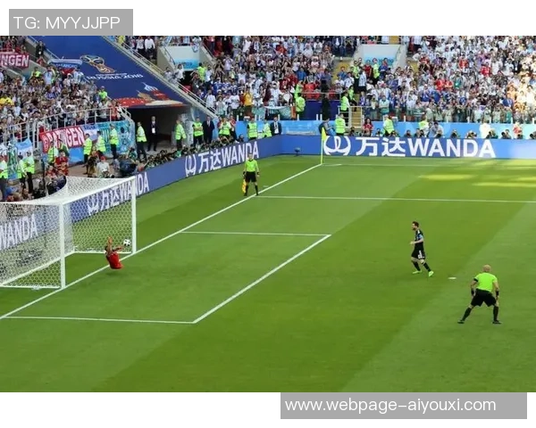 克拉斯与安郅激战正酣球迷期待精彩对决与精彩进球瞬间 克拉斯与安郅激战正酣球迷期待精彩对决与精彩进球瞬间